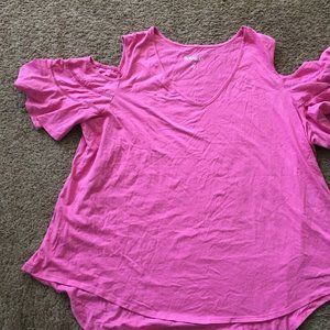 NWOT Roaman's Pink 2X V-Neck 100% Cotton Shoulder